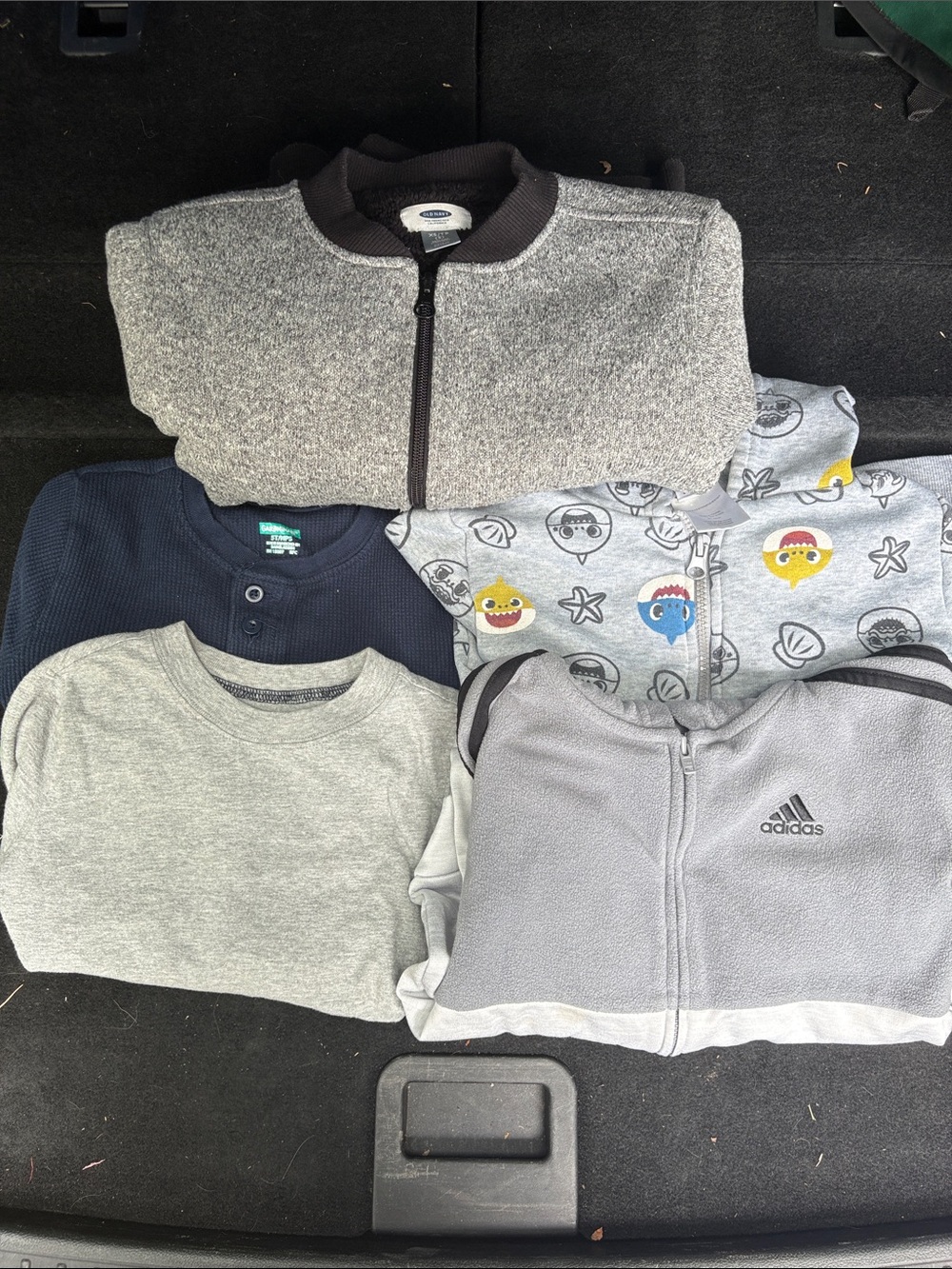 Boys Size 5/5T Long Sleeves and Hoodies Bundle